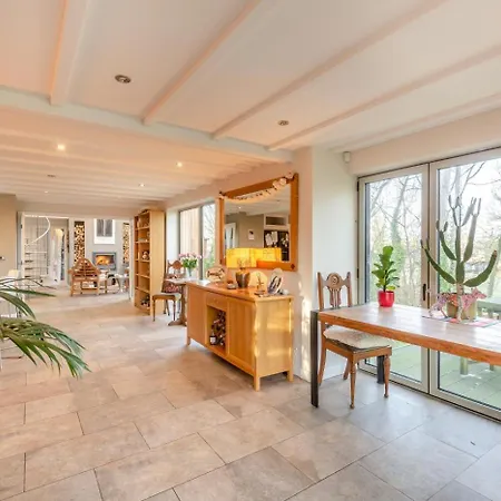 3 Bed In Oc-n34625 *