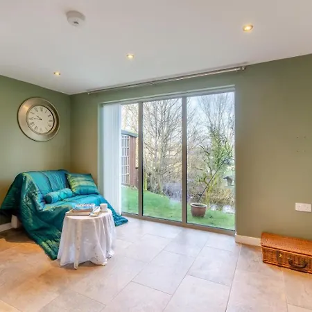 3 Bed In Oc-n34625 *