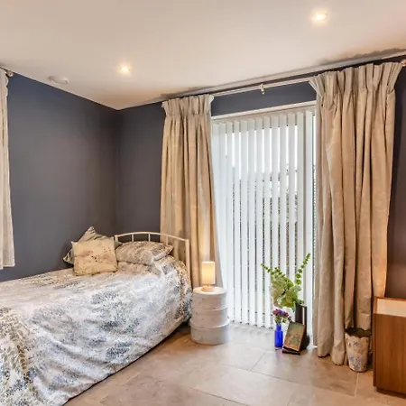 3 Bed In Oc-n34625