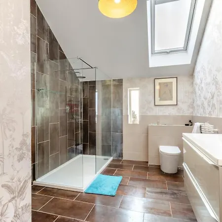 3 Bed In Oc-n34625 Holiday home *