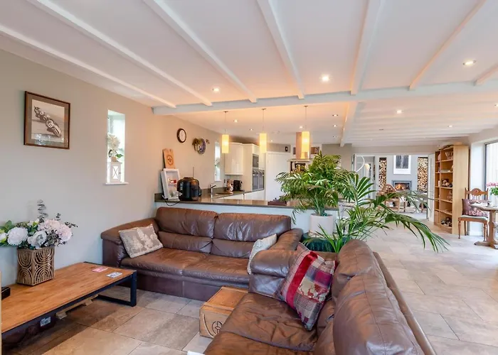 3 Bed In Oc-n34625 بيت للعطل